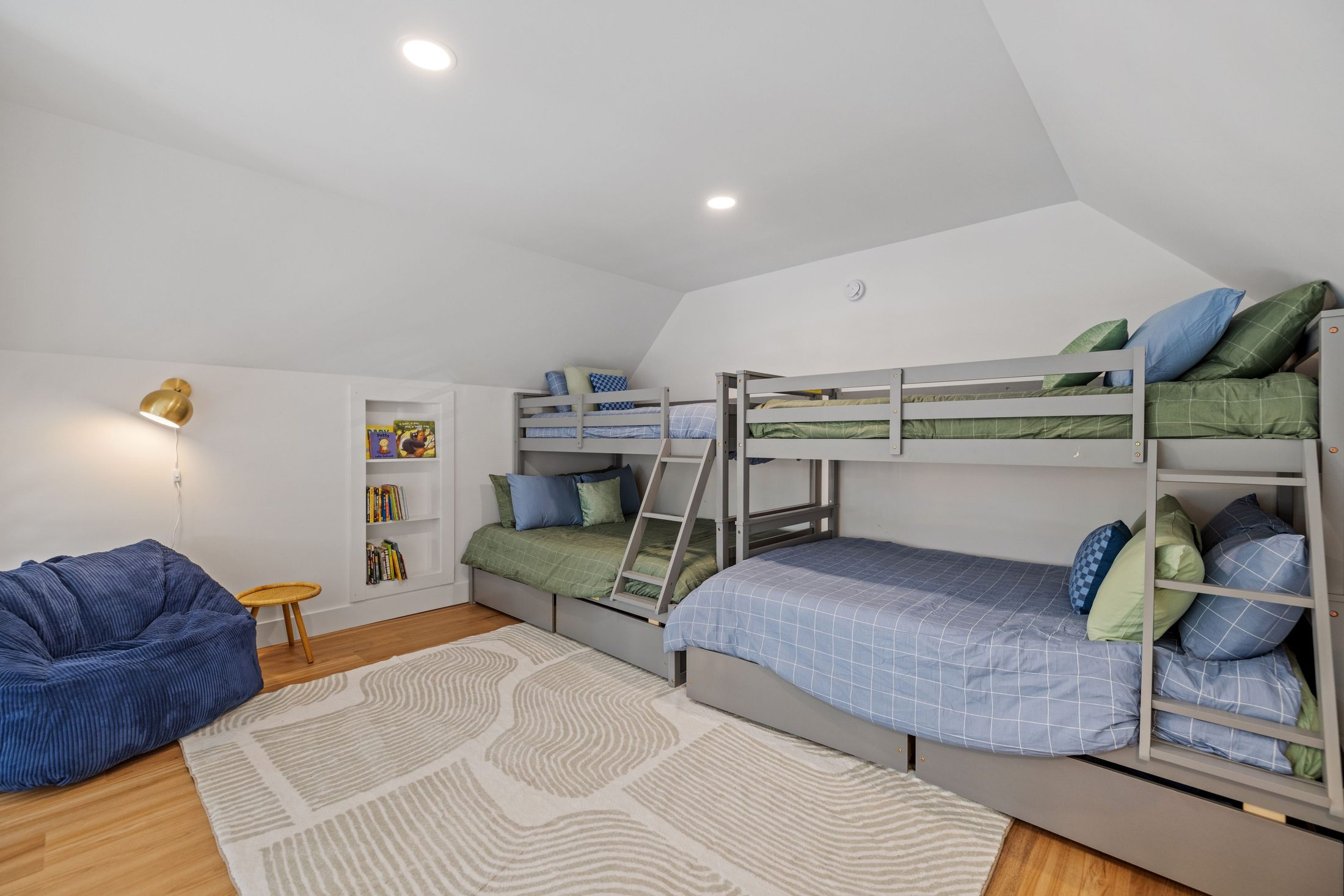 Loft bunk room with two bunk beds, sleeping four